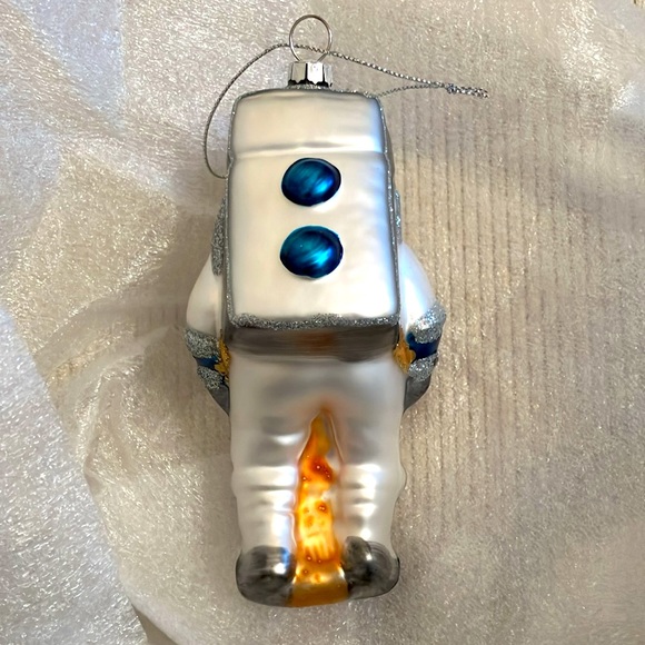 Glass Astronaut Christmas Ornament - Picture 3 of 4